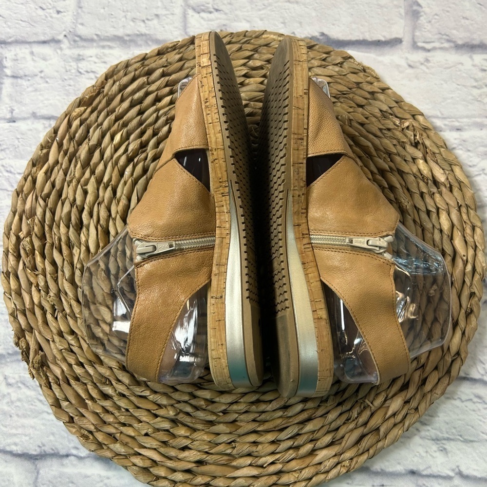 Sesto Meucci Tan Leather Sandals. Made in Italy. Size 8.5. - Picture 4 of 8